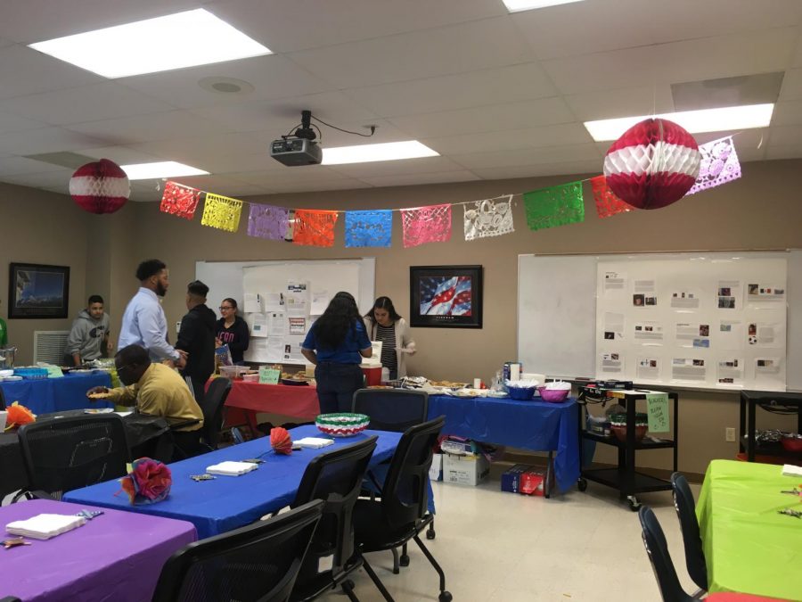 Carson and Hibbards Classes Host Celebration of Hispanic Heritage
