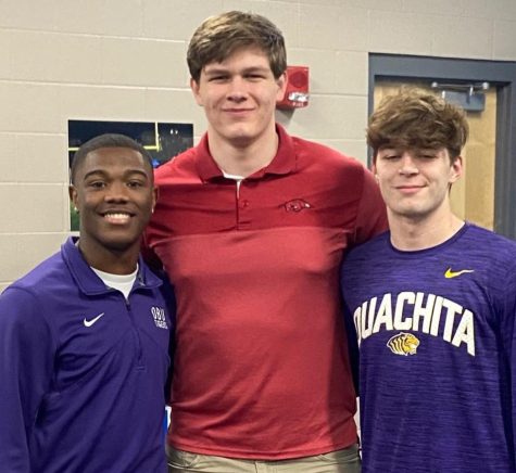 Wampus Cats Sign to Play College Football