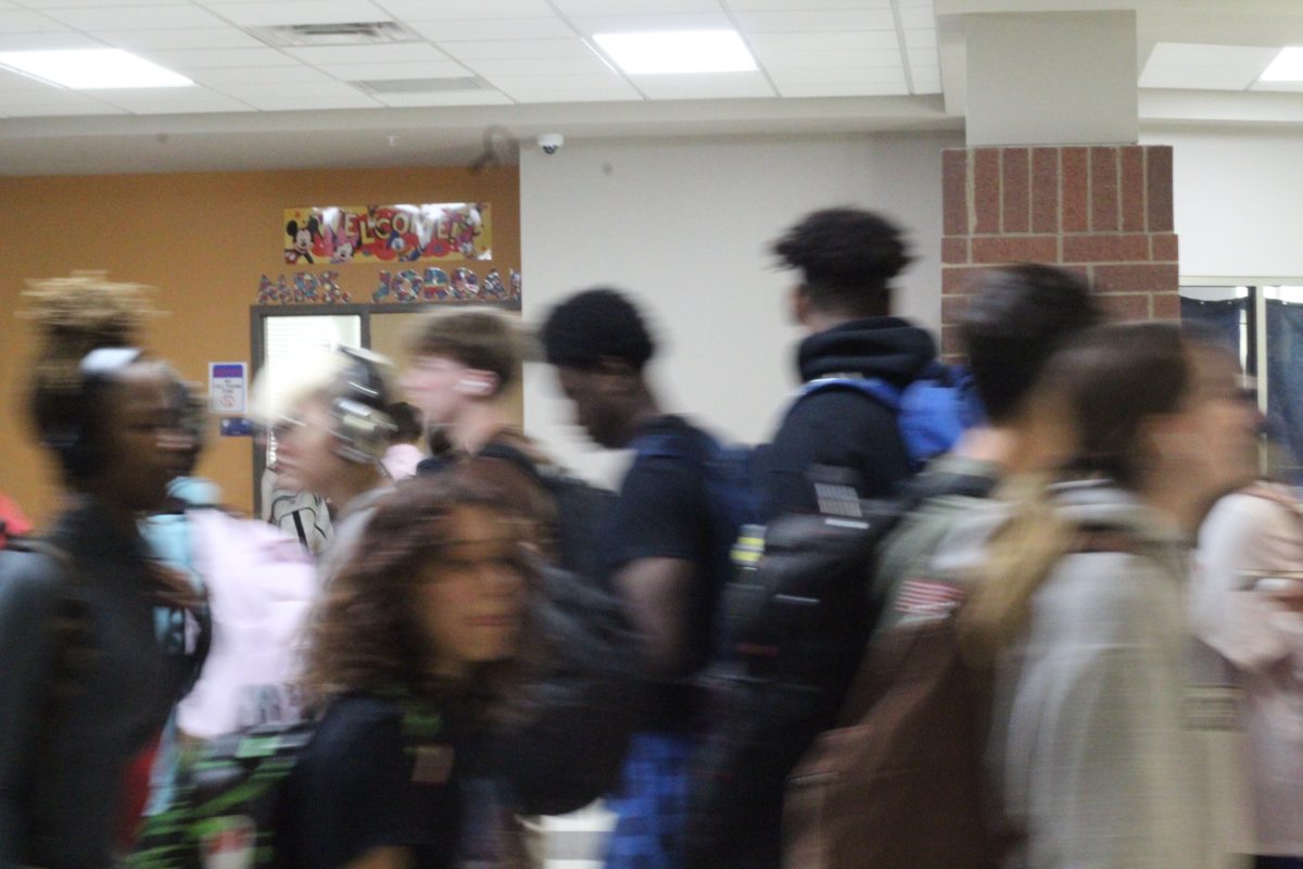 Students heading to class before the bell schedule change.